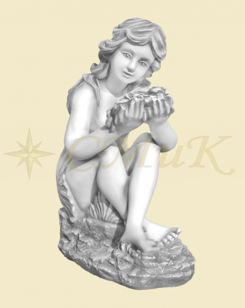 Скульптура бетонная для фонтана девушка сидя с розой